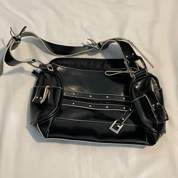 Guess Womens Handbag Small Size with Front Zipper Black Preowned - Picture 1 of 4